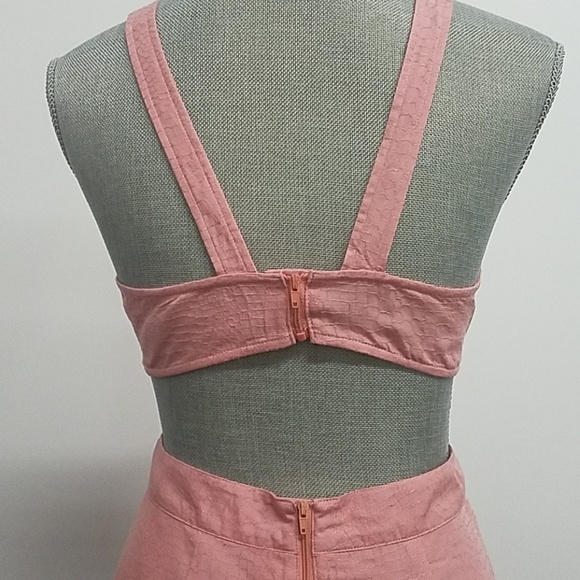 Open Details Back Ruffle Bottom Dress - Picture 5 of 7